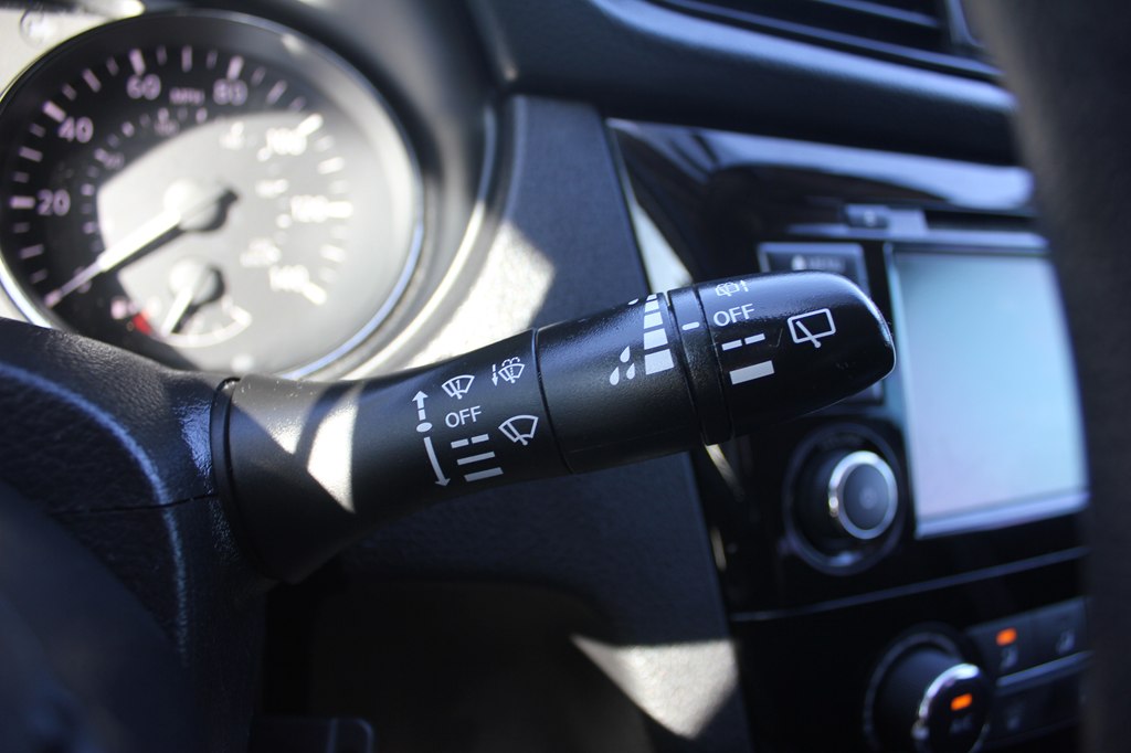 Photo 15 of this NISSAN ROGUE SPORT