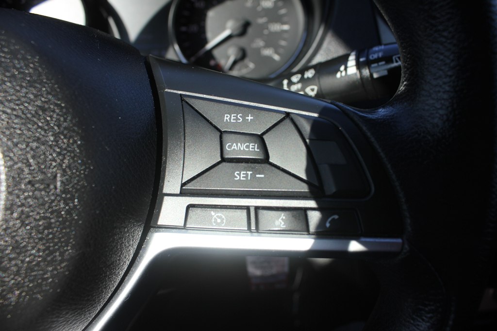 Photo 13 of this NISSAN ROGUE SPORT