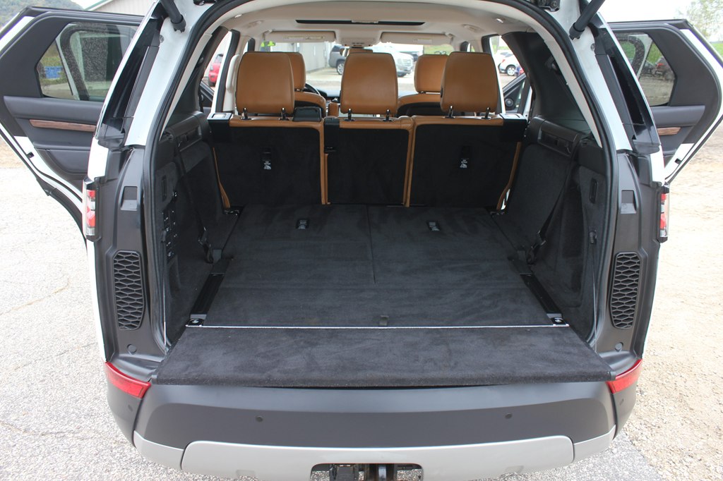 Photo 47 of this LAND ROVER DISCOVERY