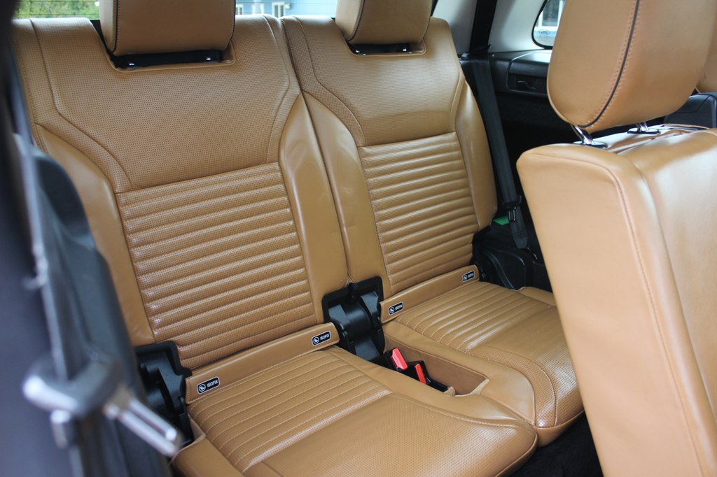 Photo 40 of this LAND ROVER DISCOVERY