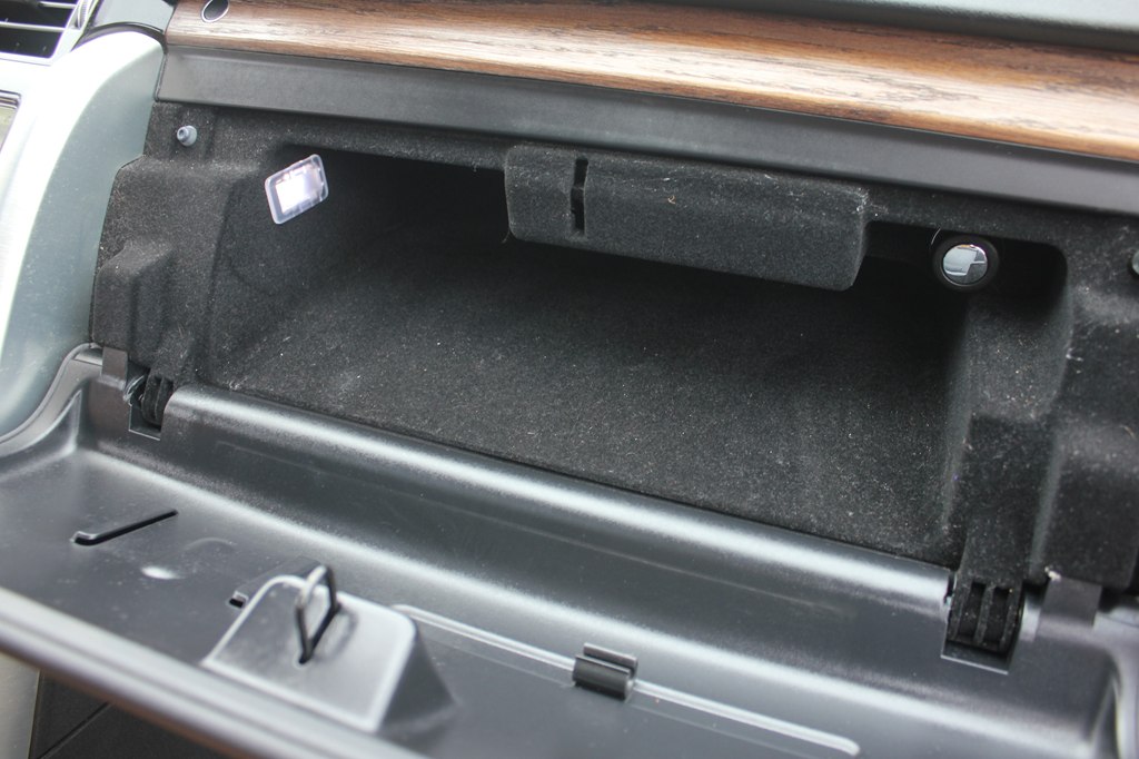 Photo 35 of this LAND ROVER DISCOVERY