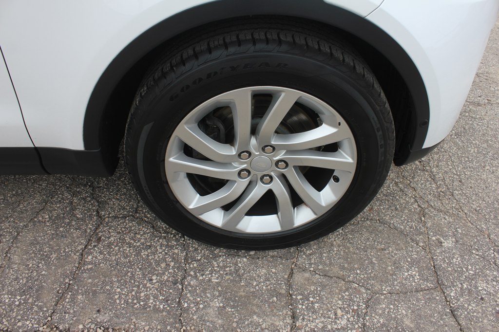 Photo 61 of this LAND ROVER DISCOVERY