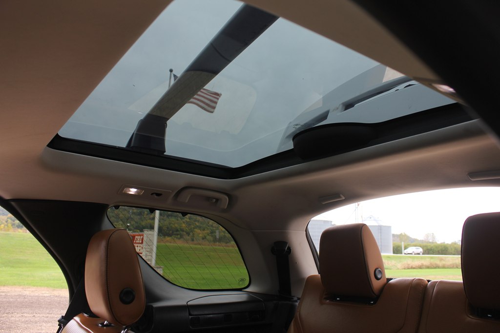 Photo 44 of this LAND ROVER DISCOVERY