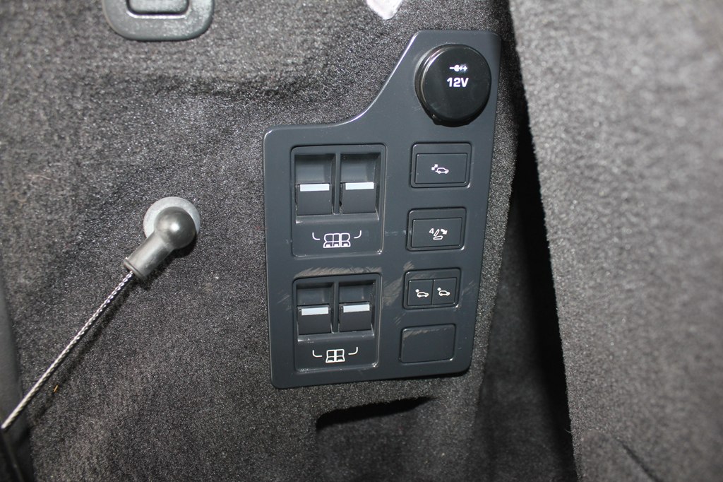 Photo 50 of this LAND ROVER DISCOVERY