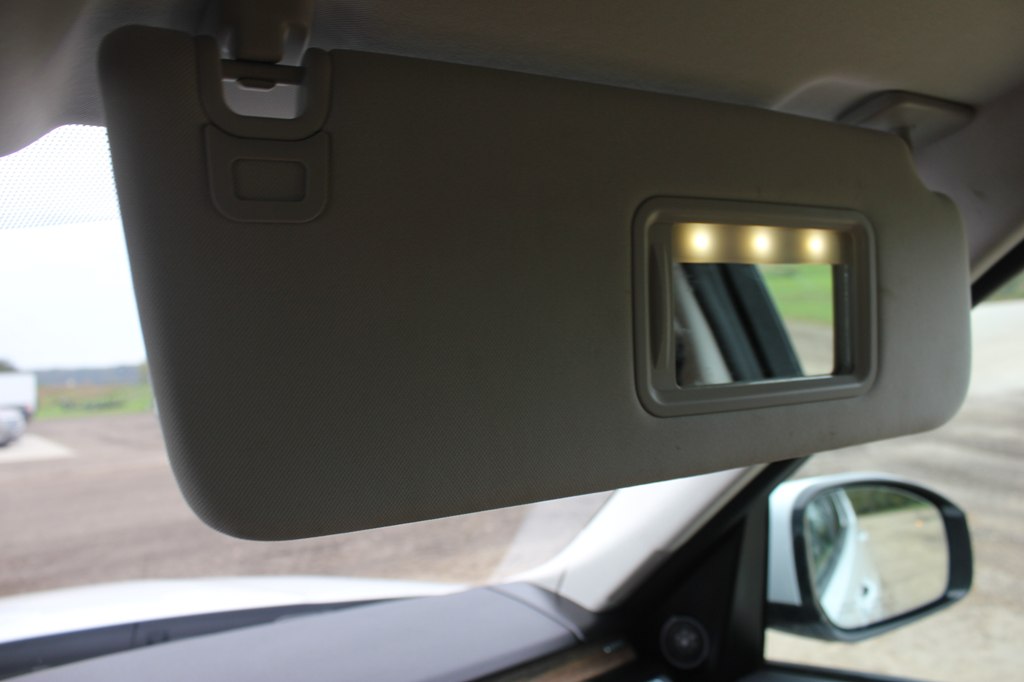 Photo 27 of this LAND ROVER DISCOVERY