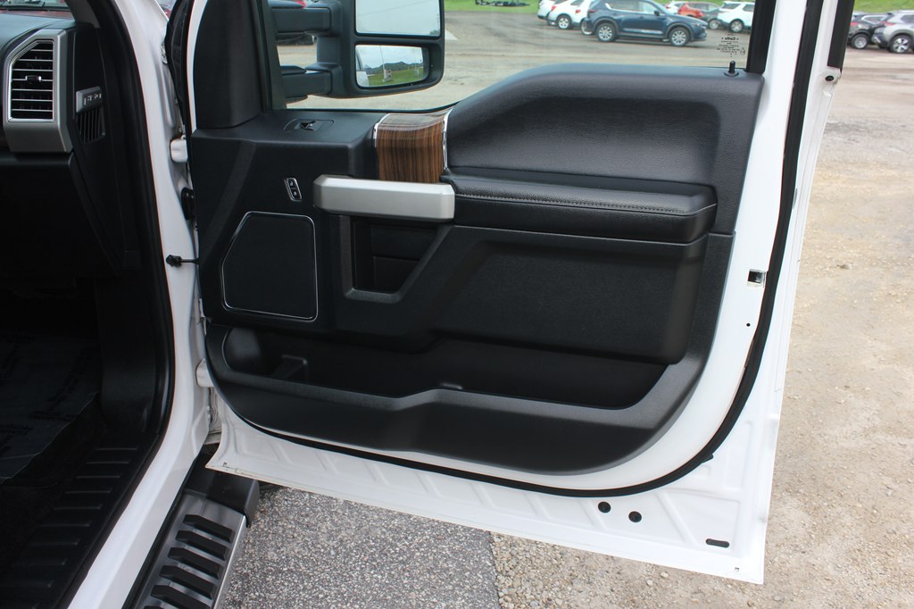 Photo 30 of this FORD F-150