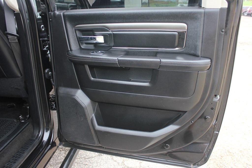 Photo 36 of this RAM RAM PICKUP 2500