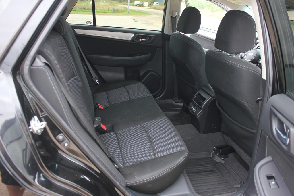 Photo 36 of this SUBARU OUTBACK