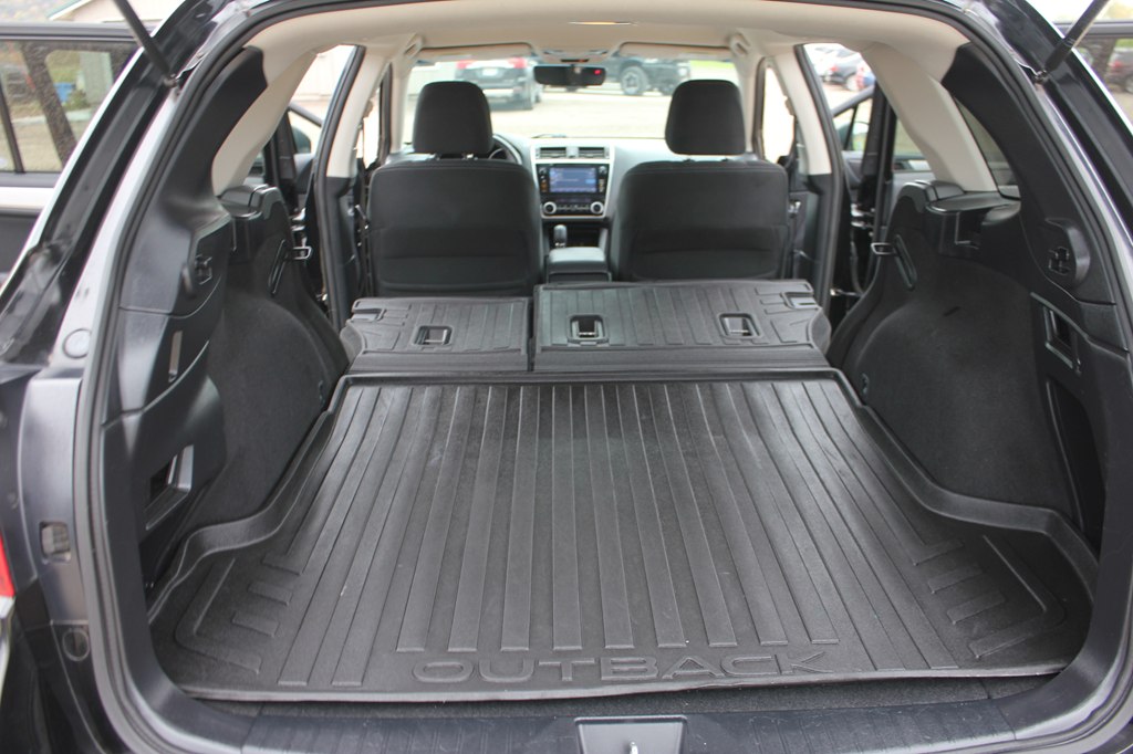 Photo 40 of this SUBARU OUTBACK