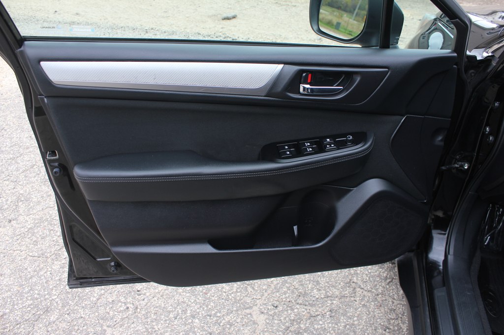 Photo 27 of this SUBARU OUTBACK
