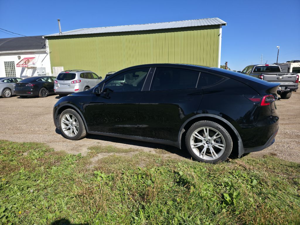 Photo 4 of this TESLA MODEL Y