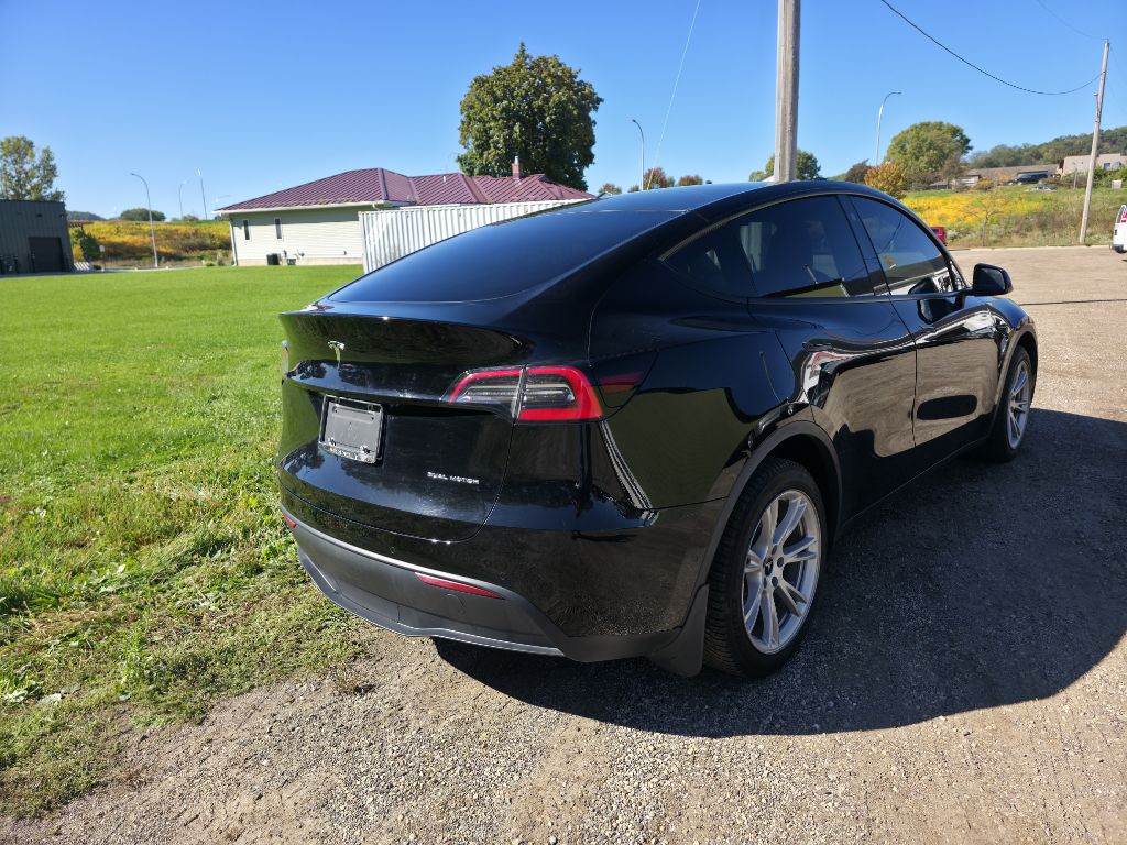 Photo 5 of this TESLA MODEL Y