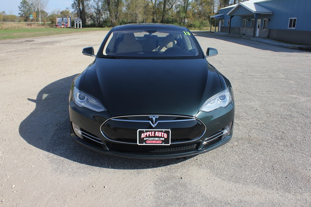 Photo 2 of this TESLA MODEL S