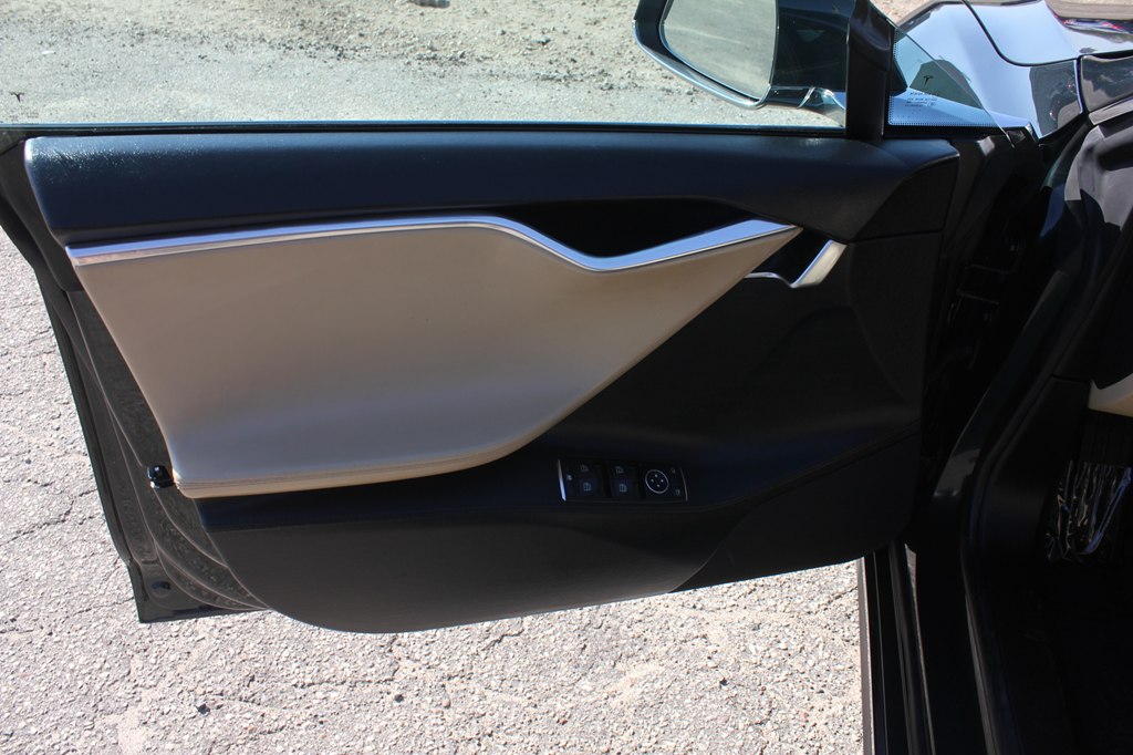 Photo 27 of this TESLA MODEL S