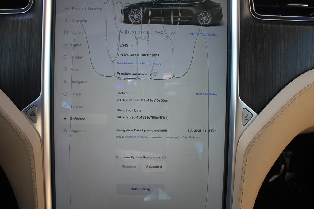Photo 18 of this TESLA MODEL S