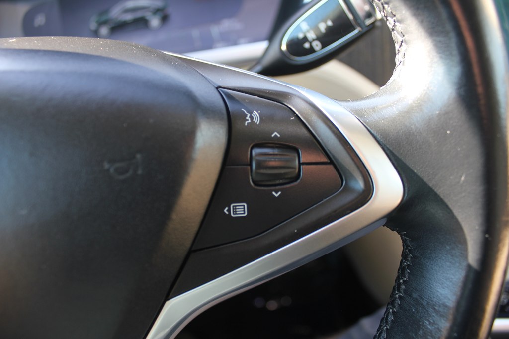 Photo 13 of this TESLA MODEL S