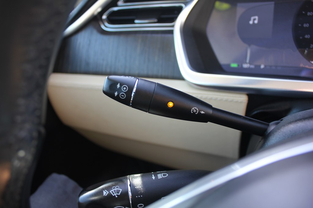 Photo 14 of this TESLA MODEL S