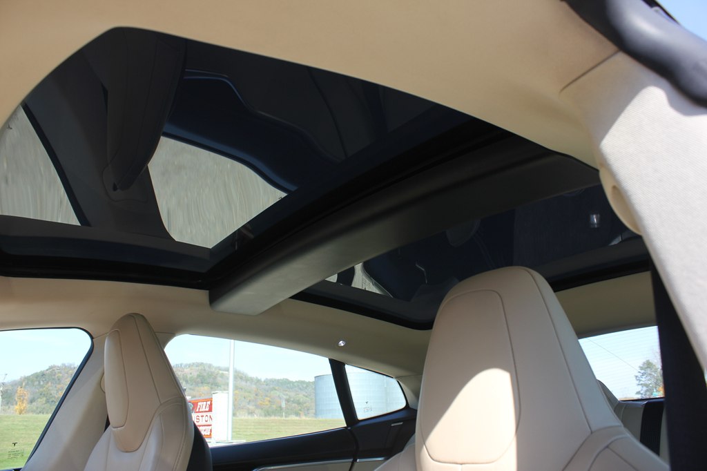 Photo 26 of this TESLA MODEL S