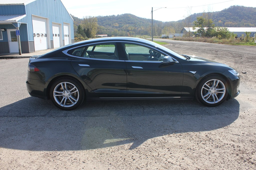 Photo 4 of this TESLA MODEL S