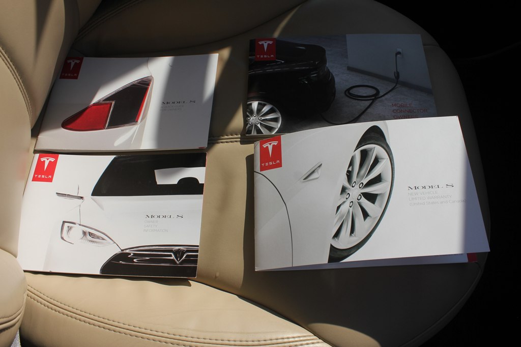 Photo 32 of this TESLA MODEL S