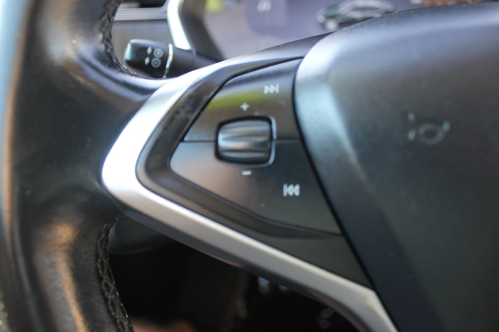Photo 12 of this TESLA MODEL S