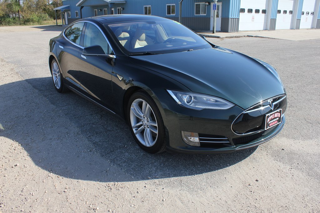 Photo 3 of this TESLA MODEL S