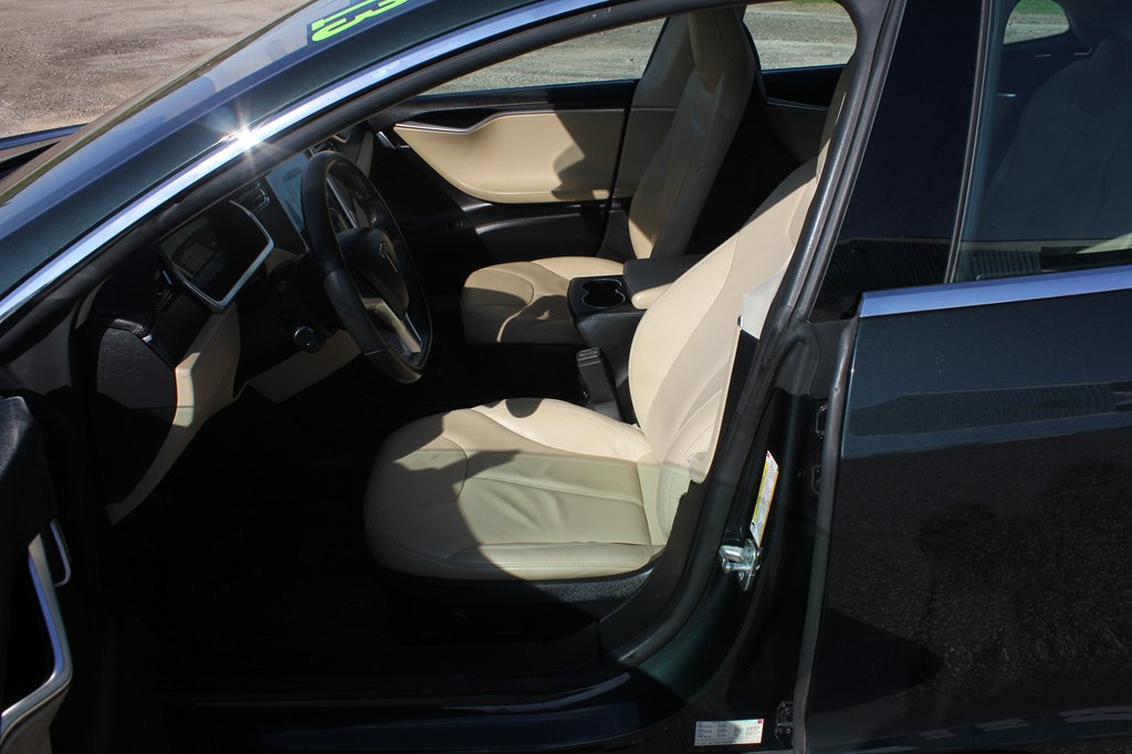 Photo 28 of this TESLA MODEL S