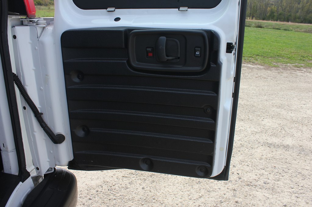 Photo 32 of this CHEVROLET EXPRESS