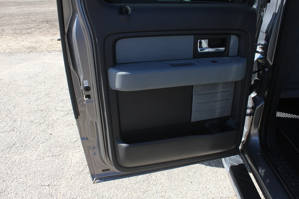 Photo 35 of this FORD F-150