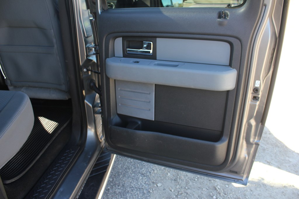 Photo 33 of this FORD F-150