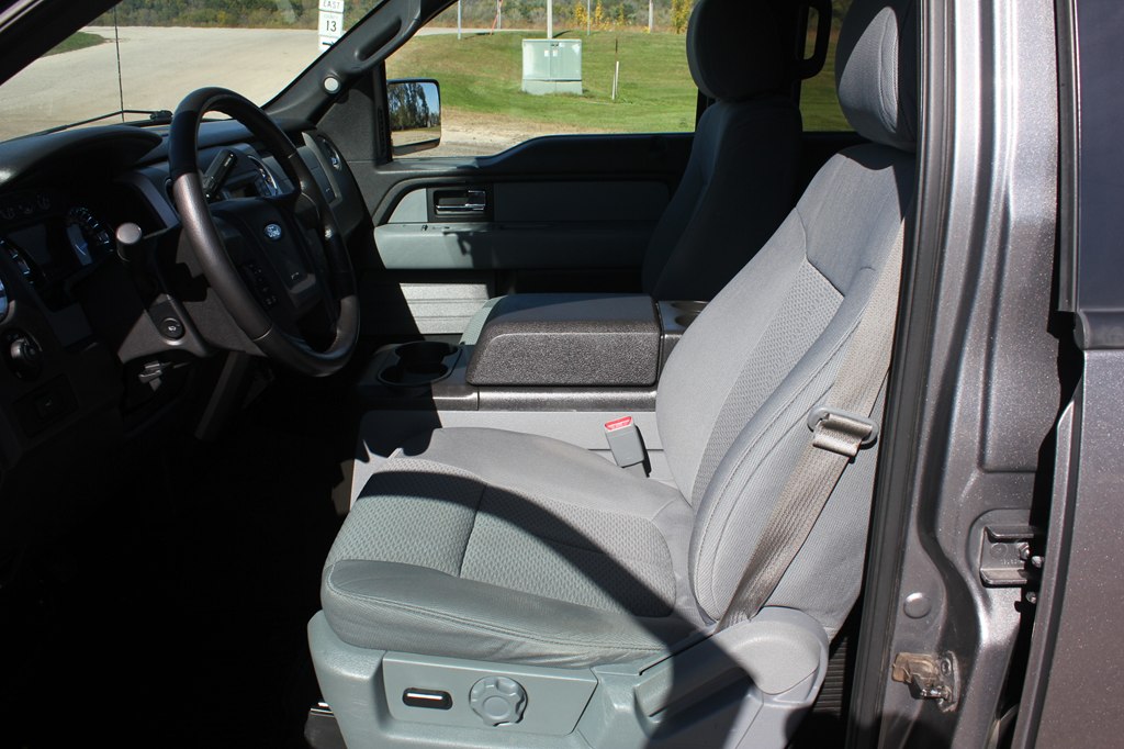 Photo 27 of this FORD F-150
