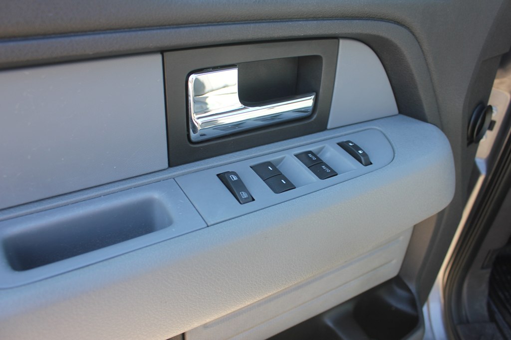 Photo 26 of this FORD F-150