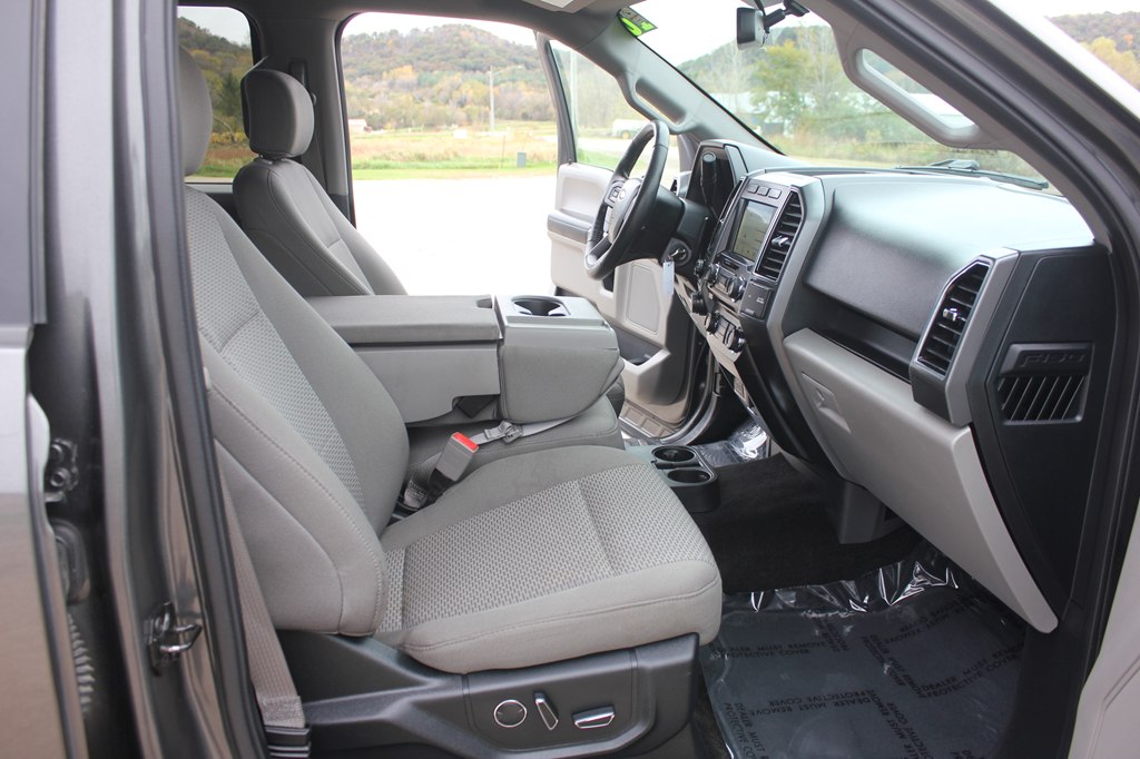 Photo 31 of this FORD F-150