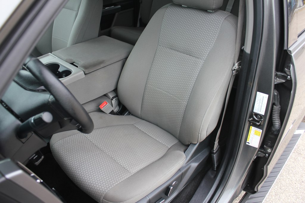 Photo 29 of this FORD F-150