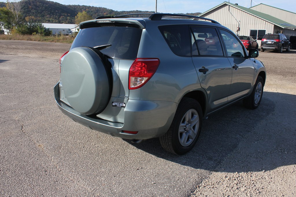 Photo 5 of this TOYOTA RAV4