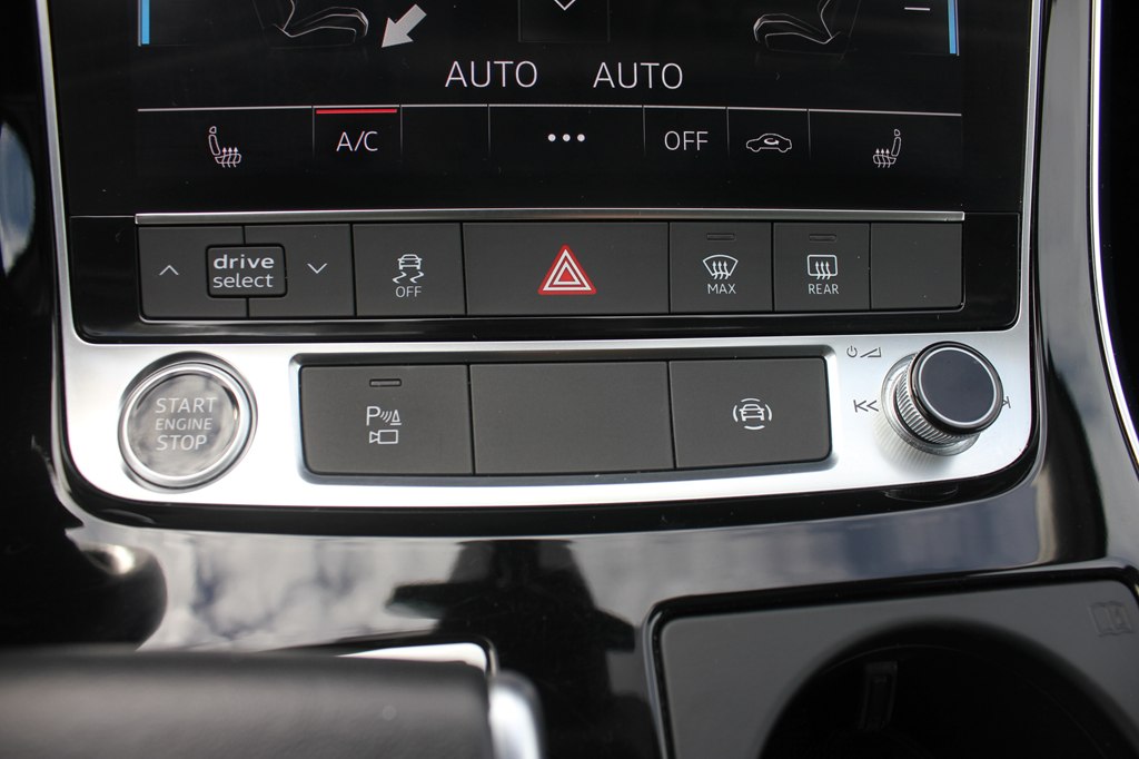 Photo 20 of this AUDI Q7