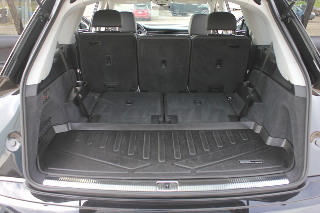 Photo 46 of this AUDI Q7
