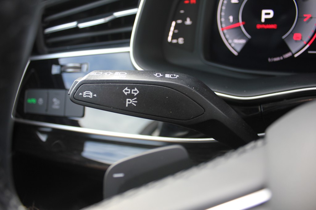 Photo 14 of this AUDI Q7
