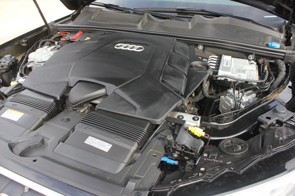 Photo 58 of this AUDI Q7