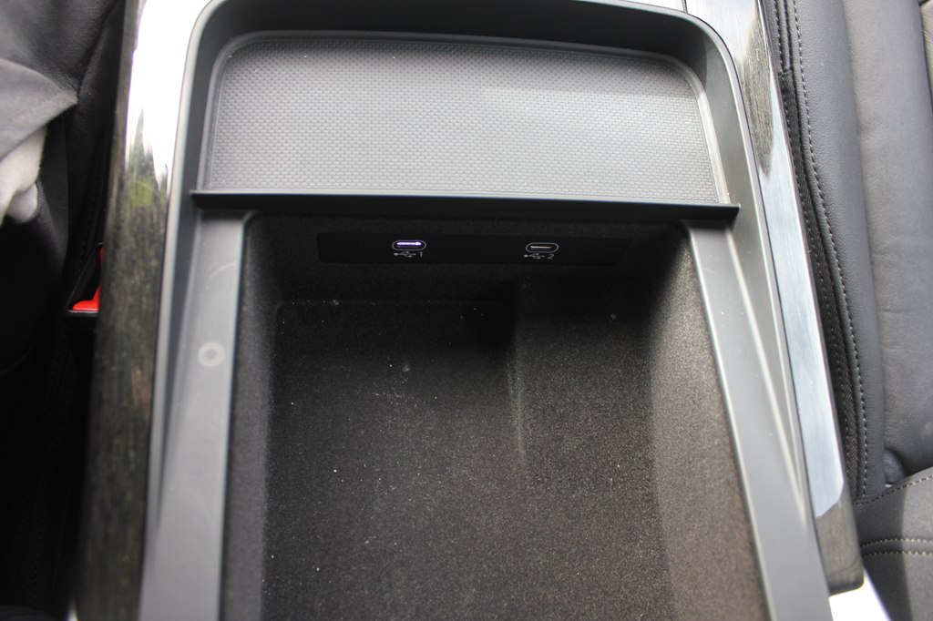 Photo 23 of this AUDI Q7