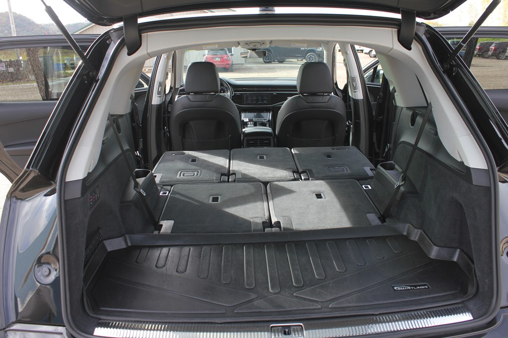 Photo 45 of this AUDI Q7