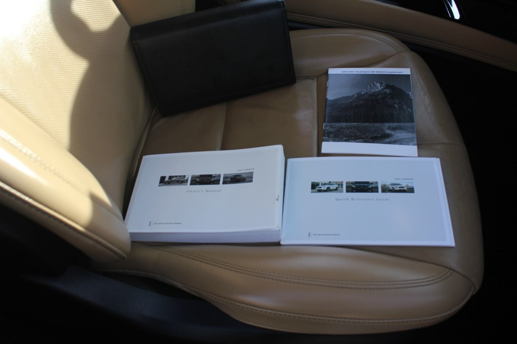 Photo 34 of this LINCOLN CORSAIR
