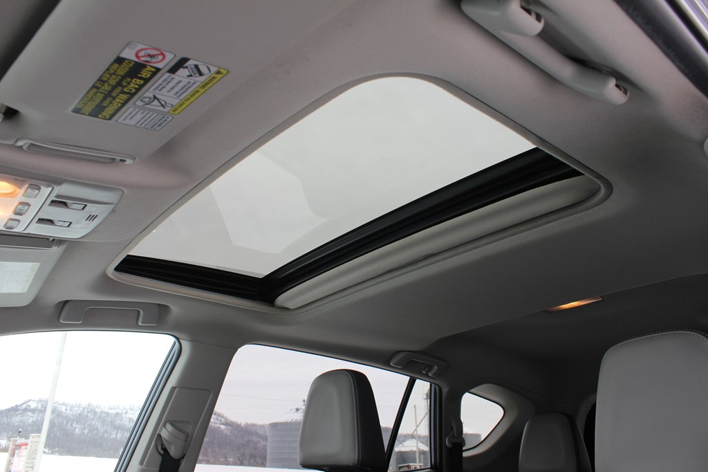 Photo 31 of this TOYOTA RAV4