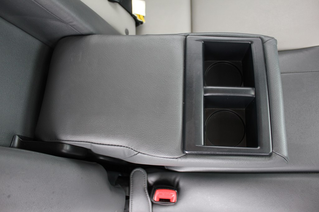 Photo 40 of this TOYOTA RAV4