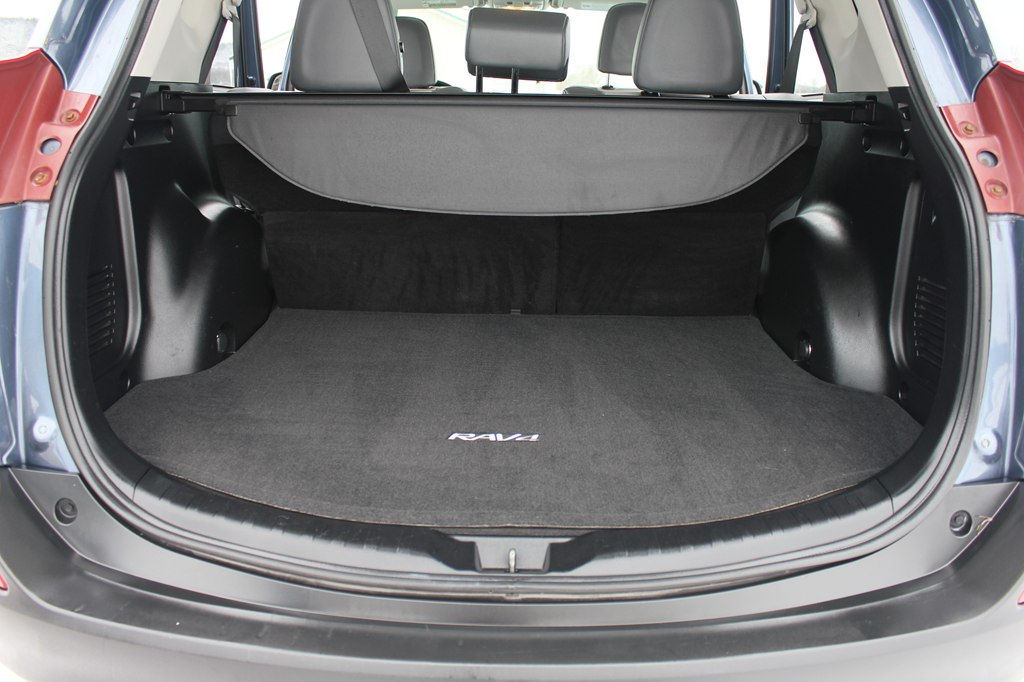 Photo 45 of this TOYOTA RAV4
