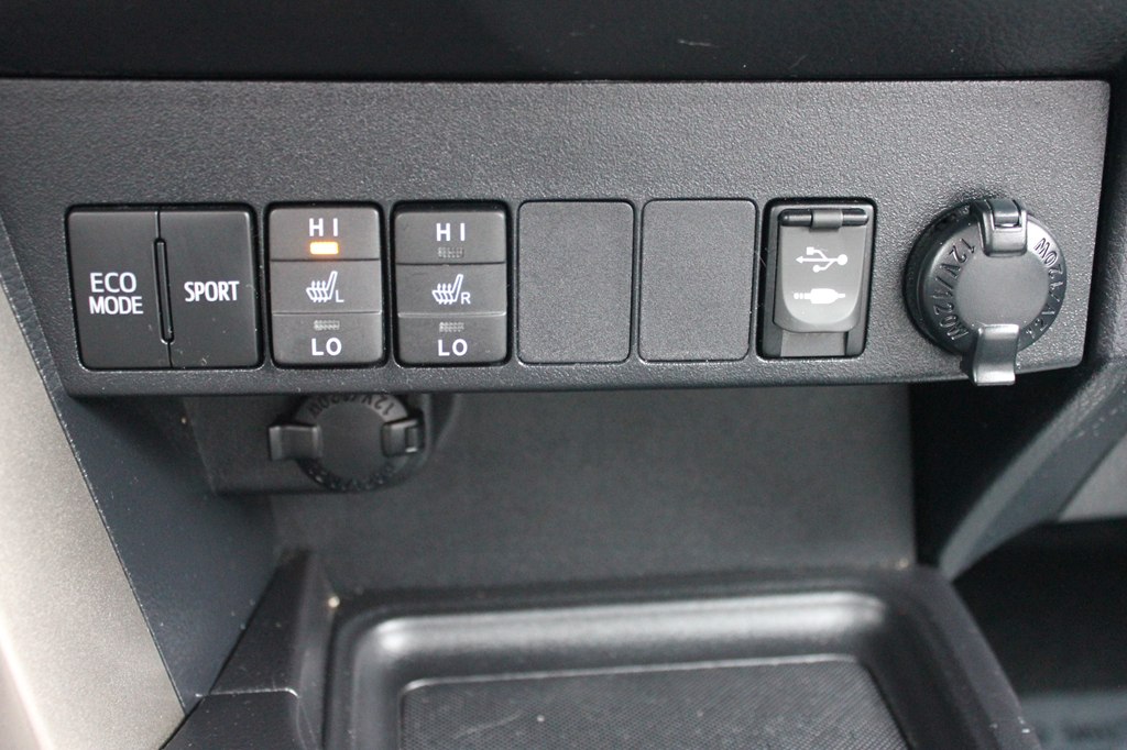 Photo 24 of this TOYOTA RAV4