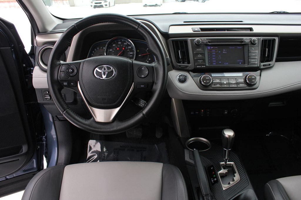 Photo 12 of this TOYOTA RAV4