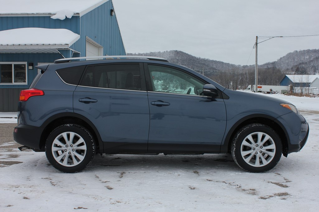 Photo 5 of this TOYOTA RAV4