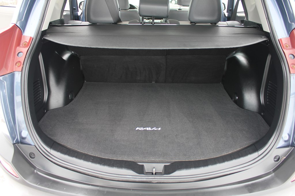 Photo 46 of this TOYOTA RAV4