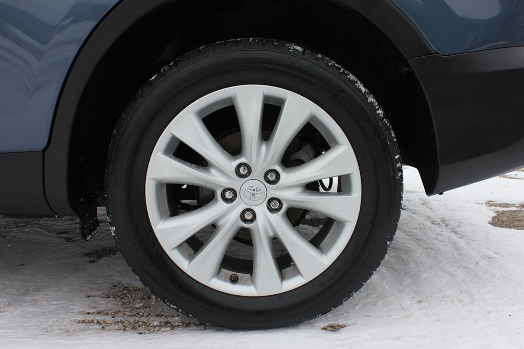 Photo 58 of this TOYOTA RAV4